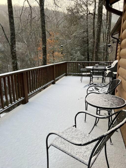 Serene & Cozy - Peaceful View - Fireplace - Creek Villa Fleetwood Exterior foto